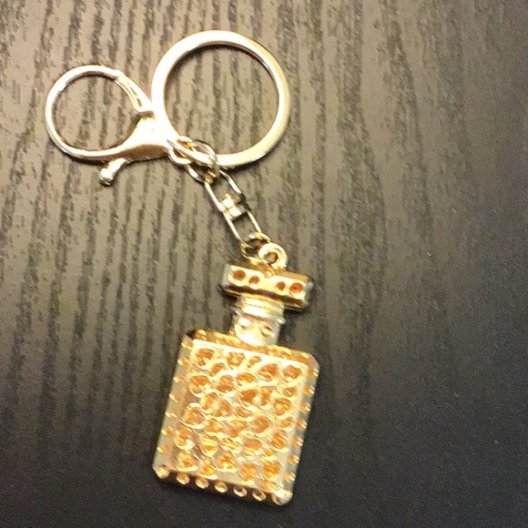 Gold Parfum Key Holder - Picture 3 of 3
